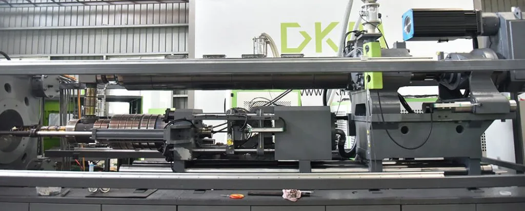 PET PREFORM INJECTION MOLDING MACHINE 3