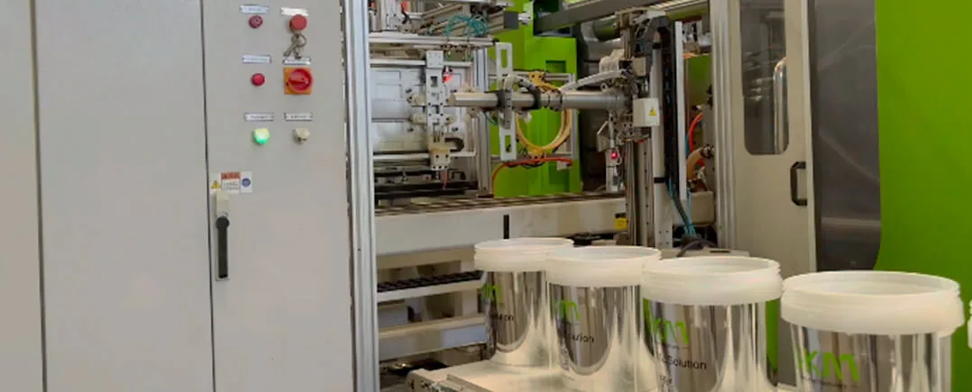 Read more about the article Injection Molding of Paint Buckets: How to Solve Bucket Mouth Deformation and Poor Sealing?